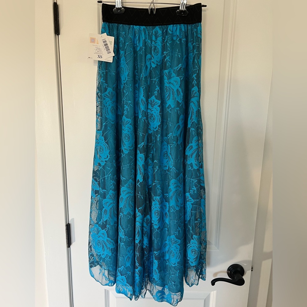 New LulaRoe Lucy Skirt - XS